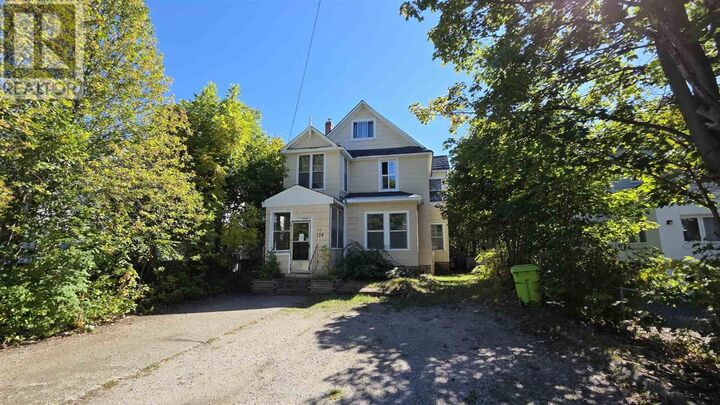 Property Photo:  172 Pim St  ON P6A 3G8 