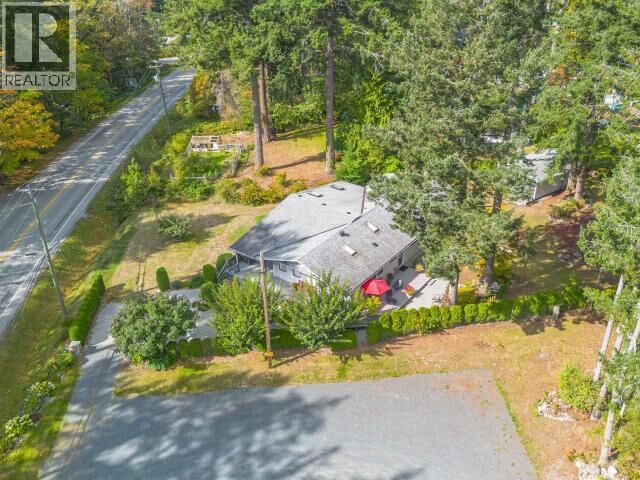 Property Photo:  11070 Highway 101  BC V8A 0L5 