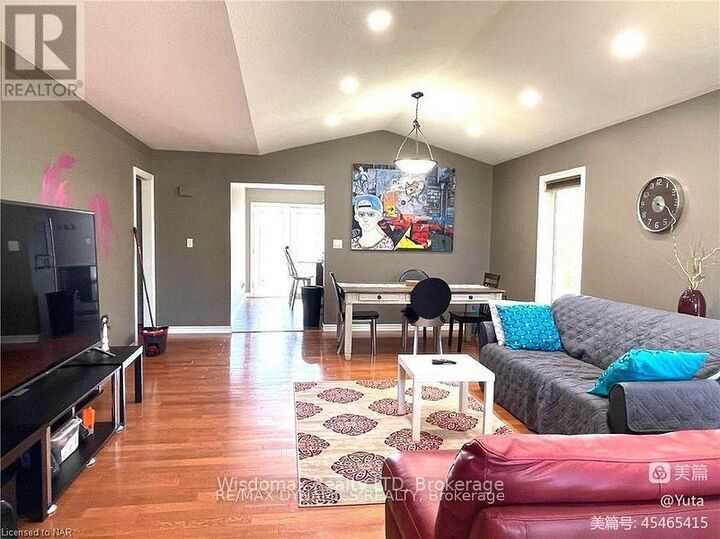 Property Photo:  8272 Woodsview Crescent  ON L2H 3G1 
