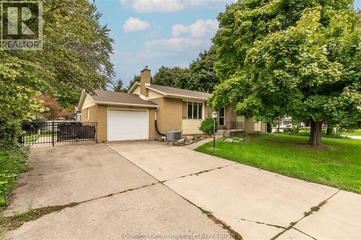 Property Photo:  591 King Street West  ON N7M 1H7 