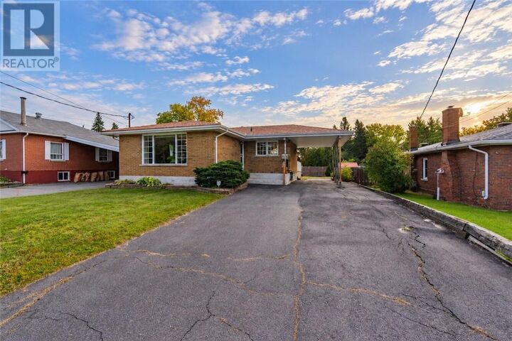 Property Photo: 1184 Drummond Street ON P3A 4S8