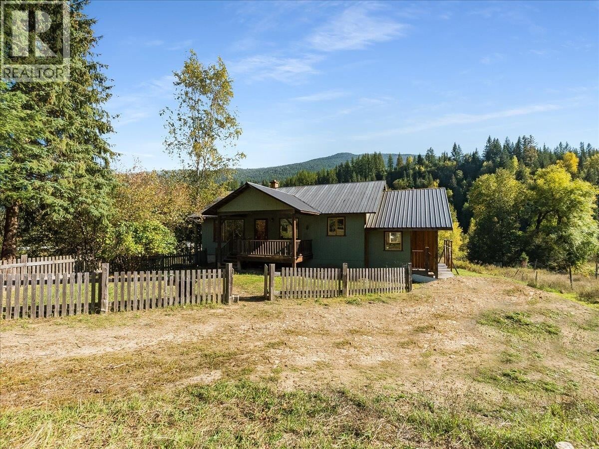 Property Photo:  3168 Pass Creek Road  BC V0G 1H0 