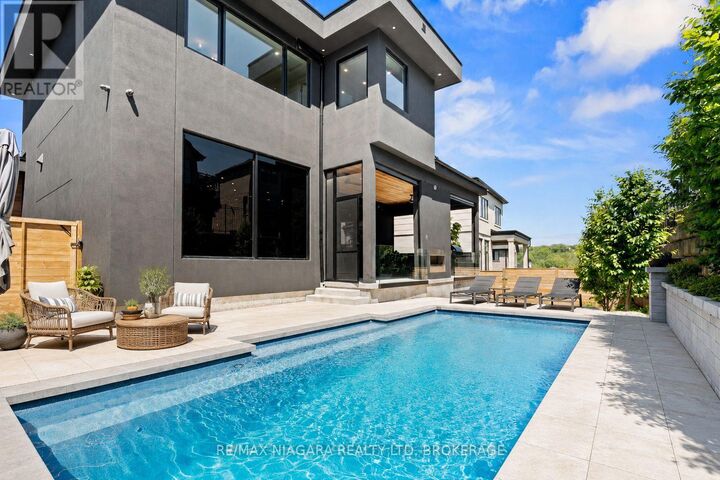 Property Photo:  56 Kenmir Avenue  ON L0S 1J1 