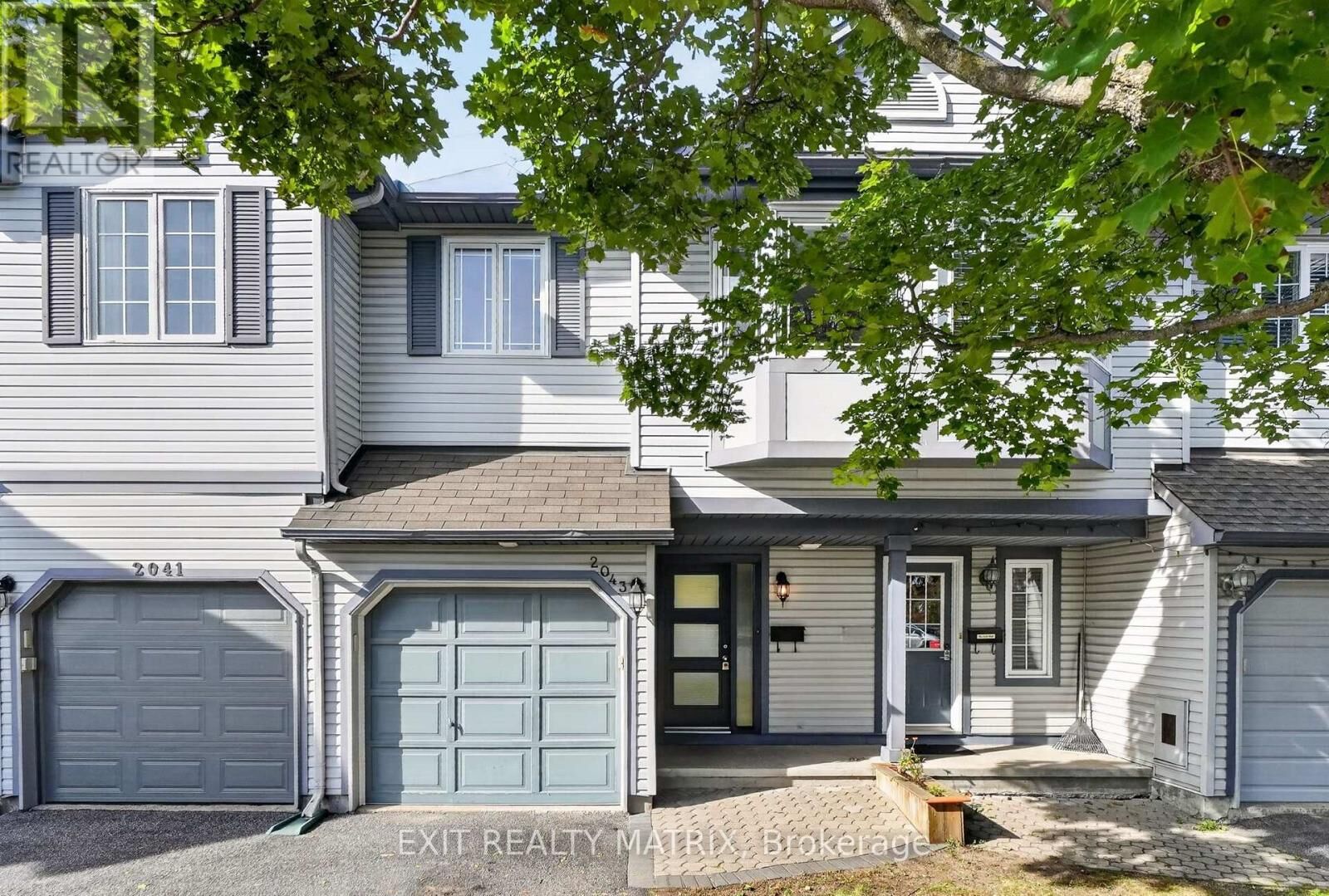 Property Photo:  2043 Avenue O  ON K1G 0B1 