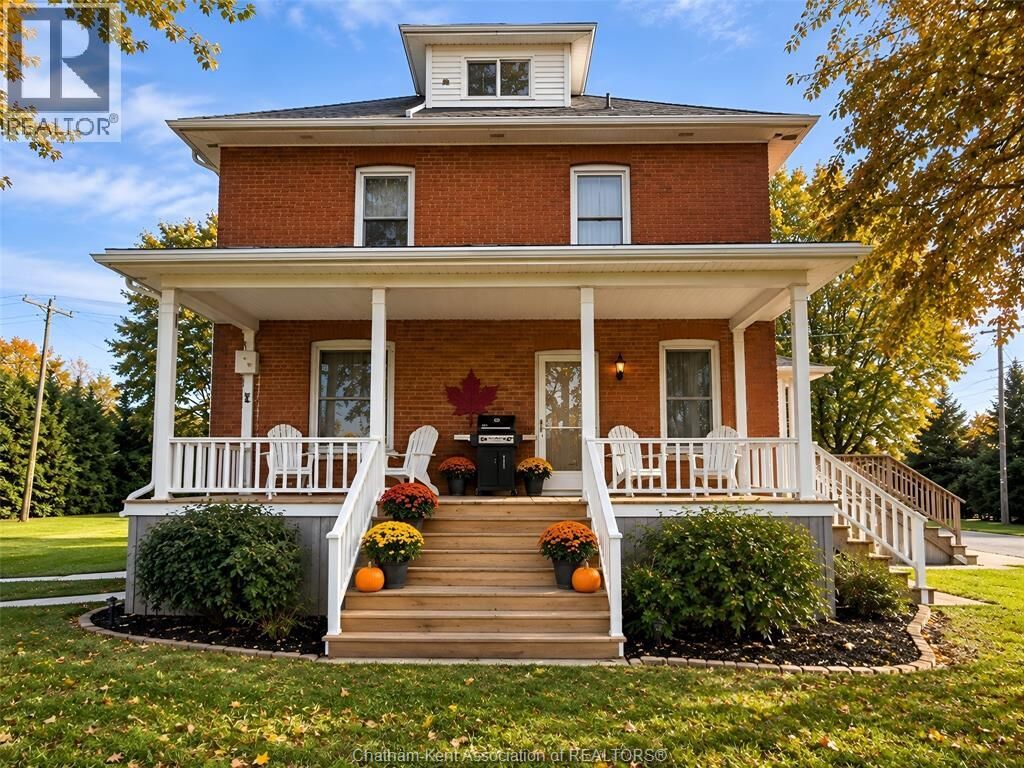 Property Photo:  25139 St  Clair Street  ON N7M 5J7 