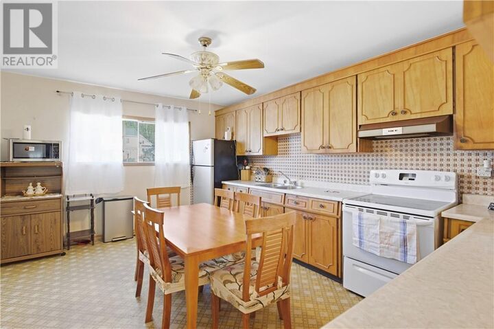 Property Photo:  380 Melvin Avenue  ON P3C 4X3 