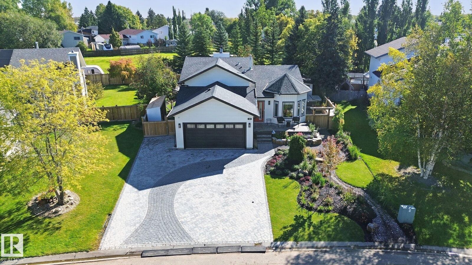 Property Photo:  38 Menalta Place  AB T8R 1N2 