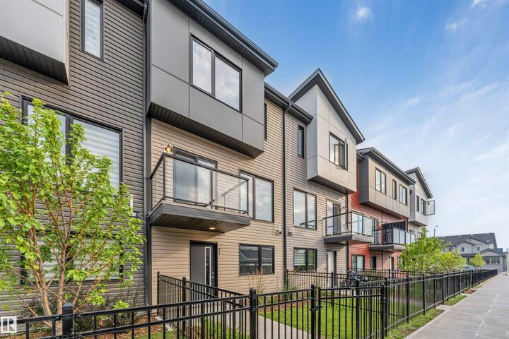 Property Photo:  11910 35 Avenue SW  AB T6W 4Z8 