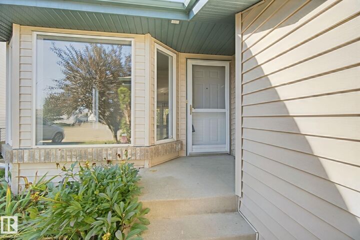 Property Photo:  24 La Costa Fairway Close  AB T7Z 2A5 