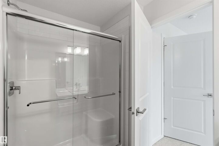Property Photo:  5733 Hawthorn Common SW  AB T6X 3K8 