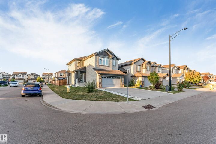 Property Photo:  1264 25 Avenue NW  AB T6T 2E5 