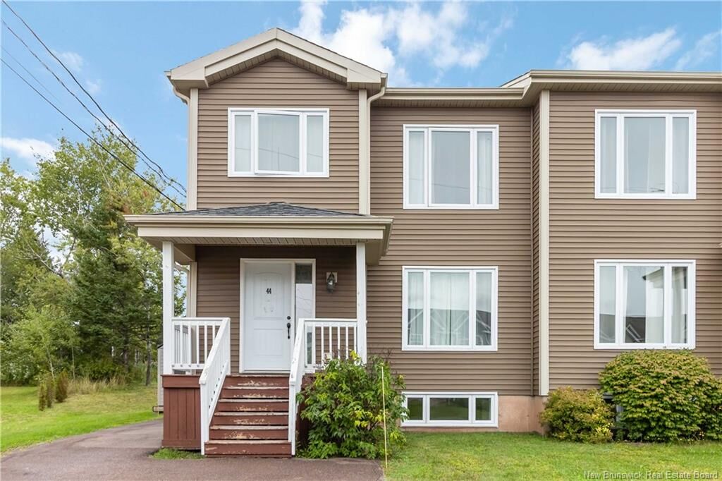 Property Photo:  44 Lancefield Crescent  NB E1E 0E6 