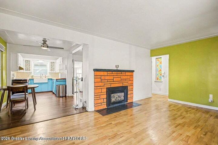Property Photo: 1424 Poxson Avenue MI 48910