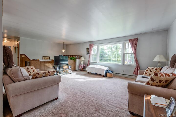 Property Photo:  39 Jeanette Lane  NY 12449 