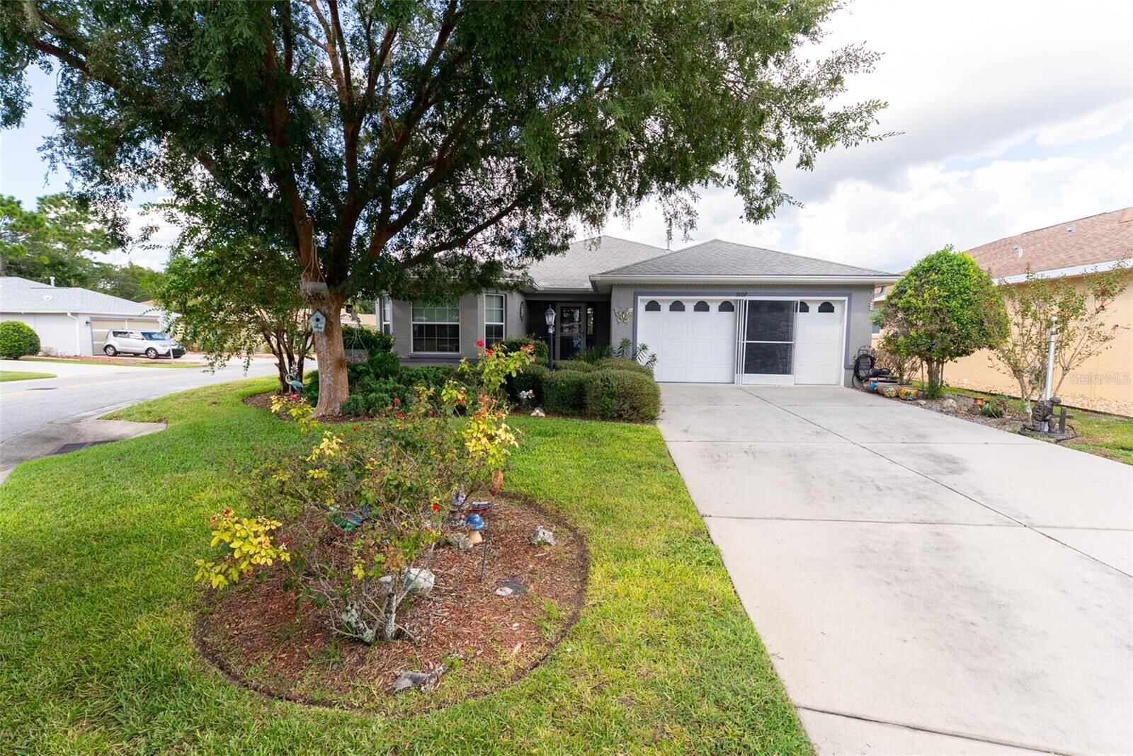 Property Photo: 9107 SW 102nd Circle FL 34481