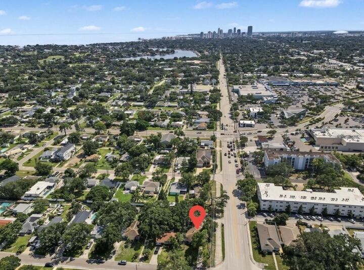 Property Photo:  4139 1st Street NE  FL 33703 