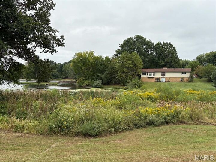 Property Photo:  21114 Hickory Street  IL 62037 