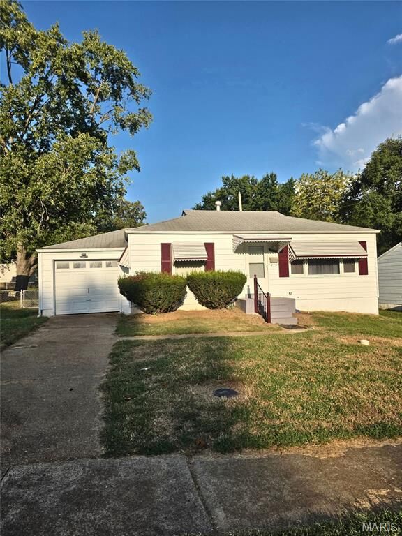 Property Photo: 10140 Cabot Drive MO 63137