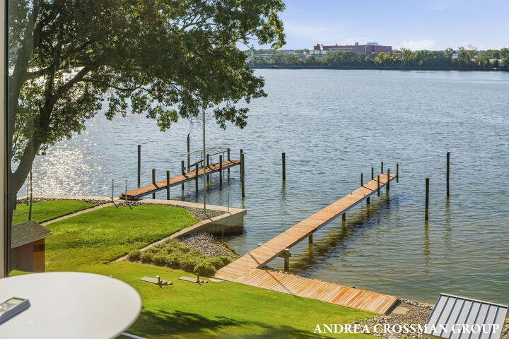 Property Photo: 602 Lawn Avenue MI 49424