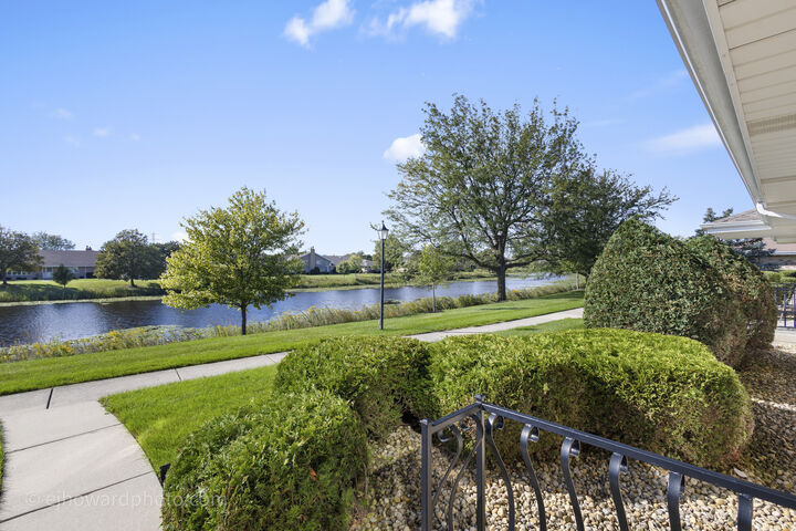 Property Photo:  18249 Oregon Lane  IL 60467 
