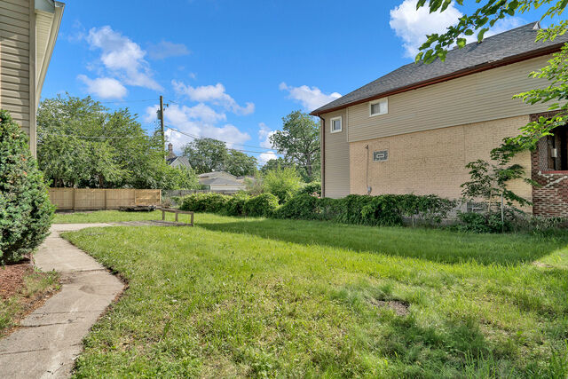 Property Photo:  430 W 98th Place  IL 60628 