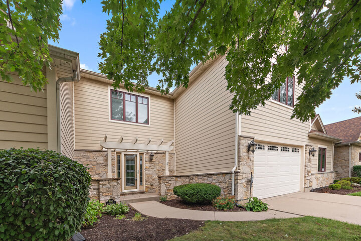 Property Photo: 9362 Arrowhead Circle IL 60423