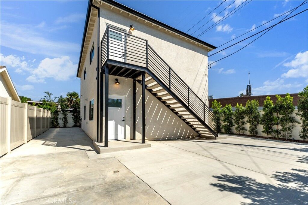Property Photo: 4698 Kraft Avenue CA 91602