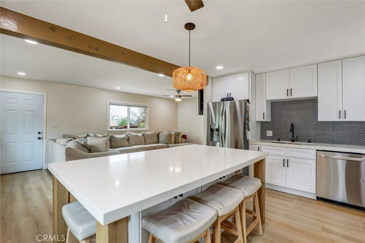 Property Photo:  33288 Landerville  CA 92530 