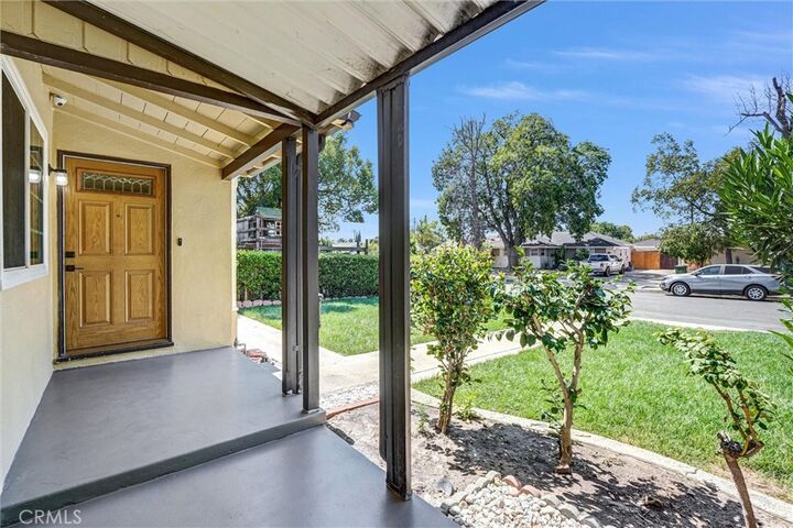 Property Photo:  6626 Riverton Avenue  CA 91606 