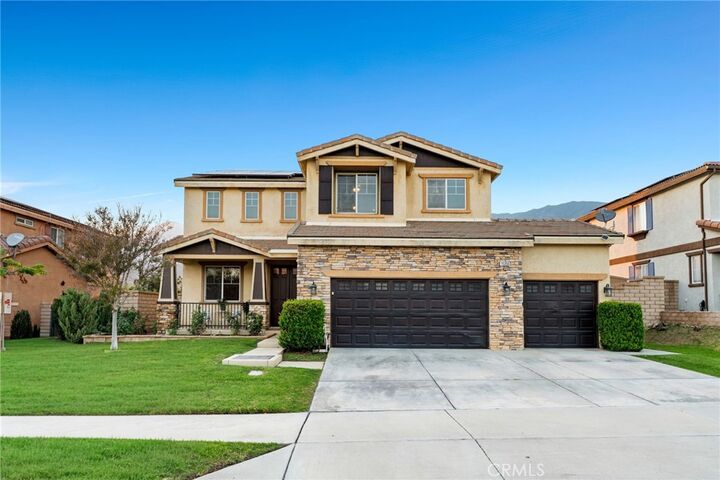Property Photo:  15356 Thistle Street  CA 92336 