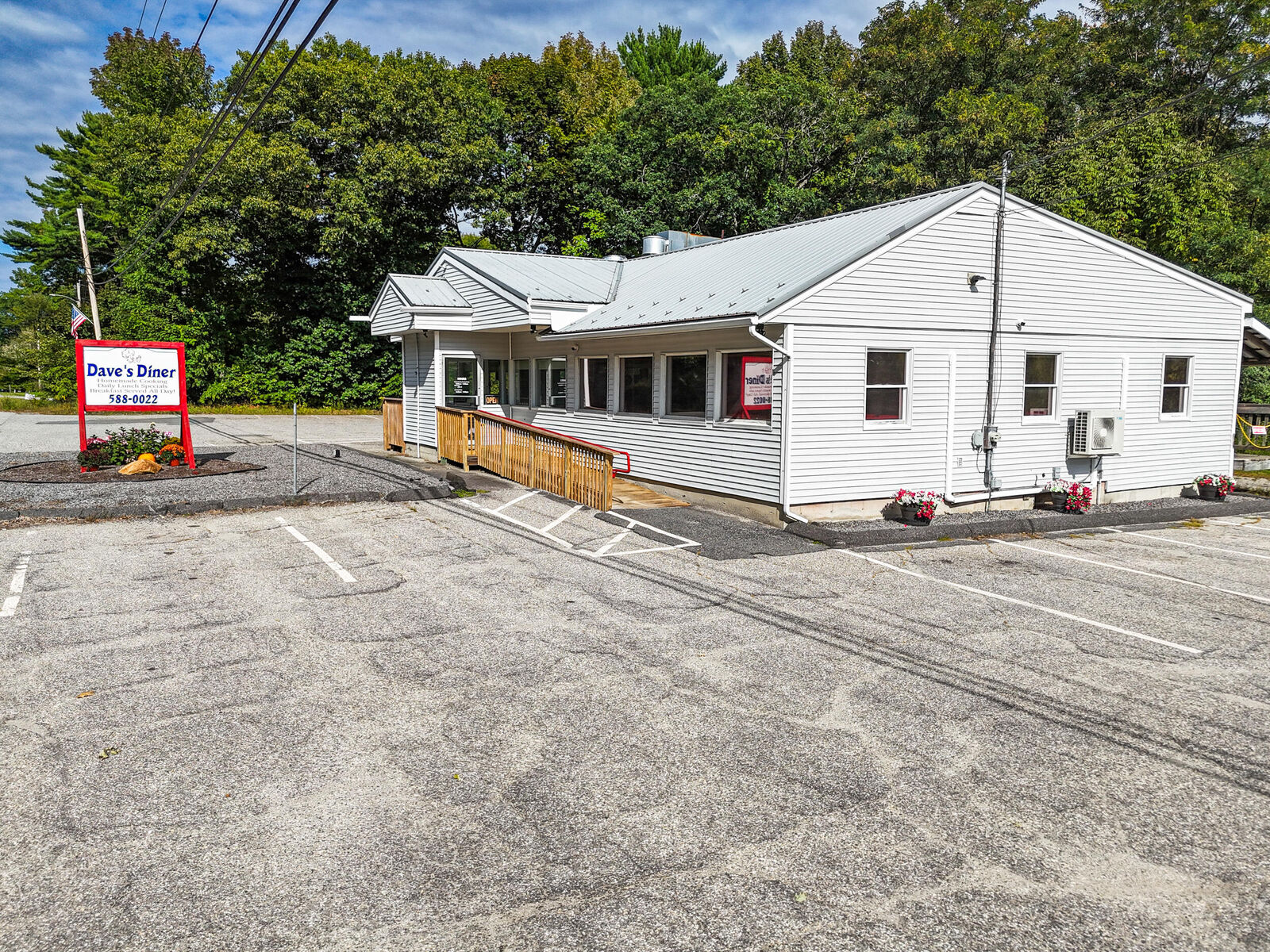 Property Photo:  390 Brunswick Avenue  ME 04345 