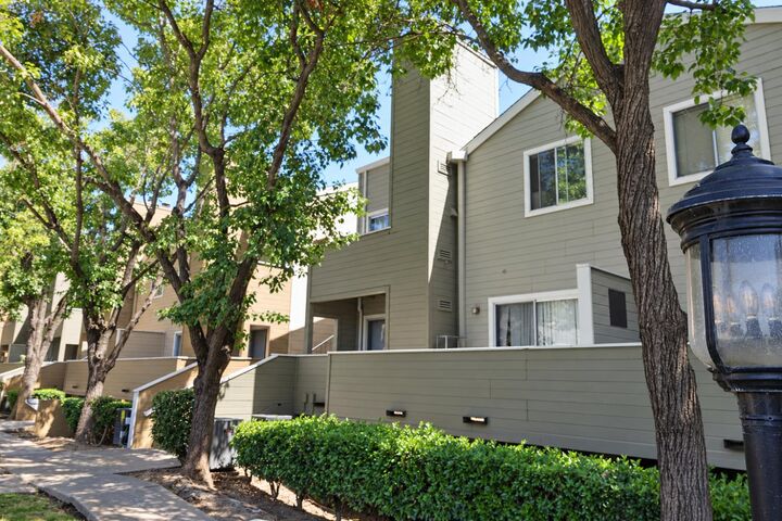 Property Photo:  1019 Dornajo Way 256  CA 95825 