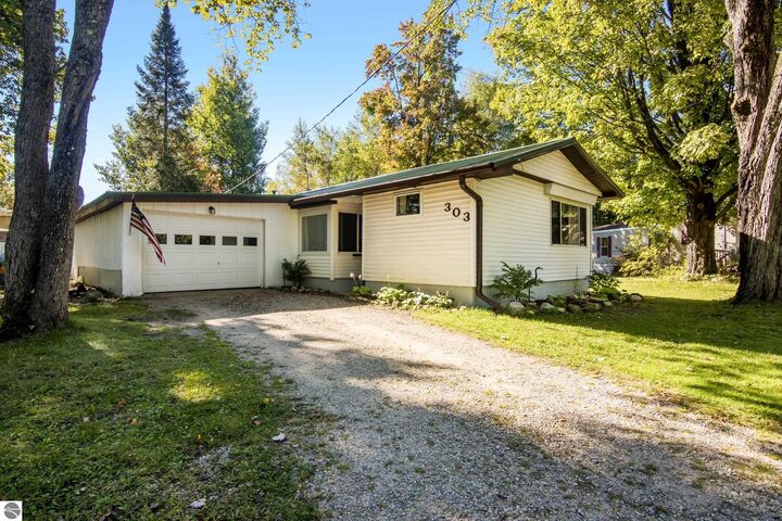 Property Photo:  303 Arbutus Avenue  MI 49601 