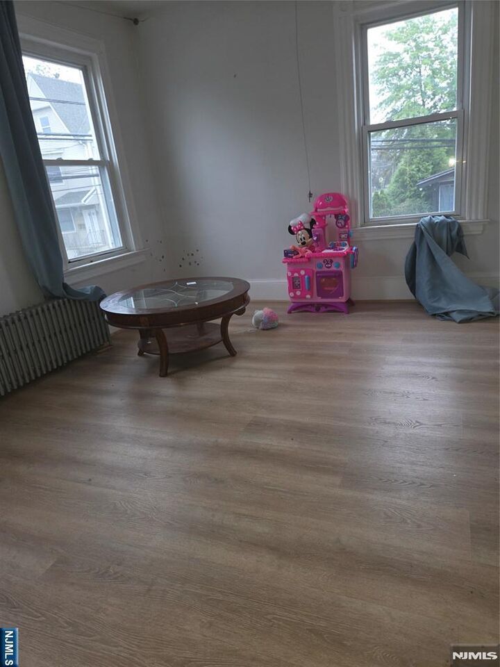 Property Photo:  5-16 Hopper Avenue Second Flor  NJ 07410 