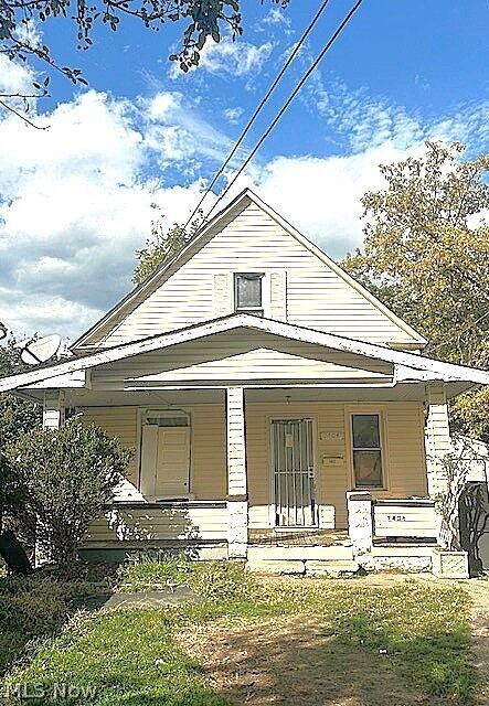 Property Photo:  7404 Wentworth Avenue  OH 44102 