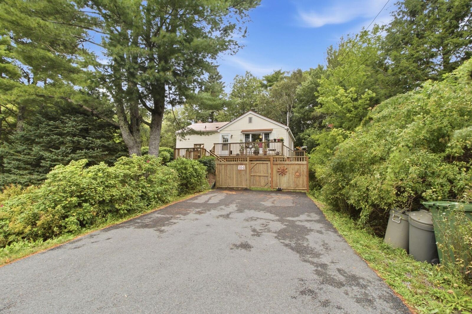 Property Photo: 104 Lakeview Avenue NS B4E 3B5