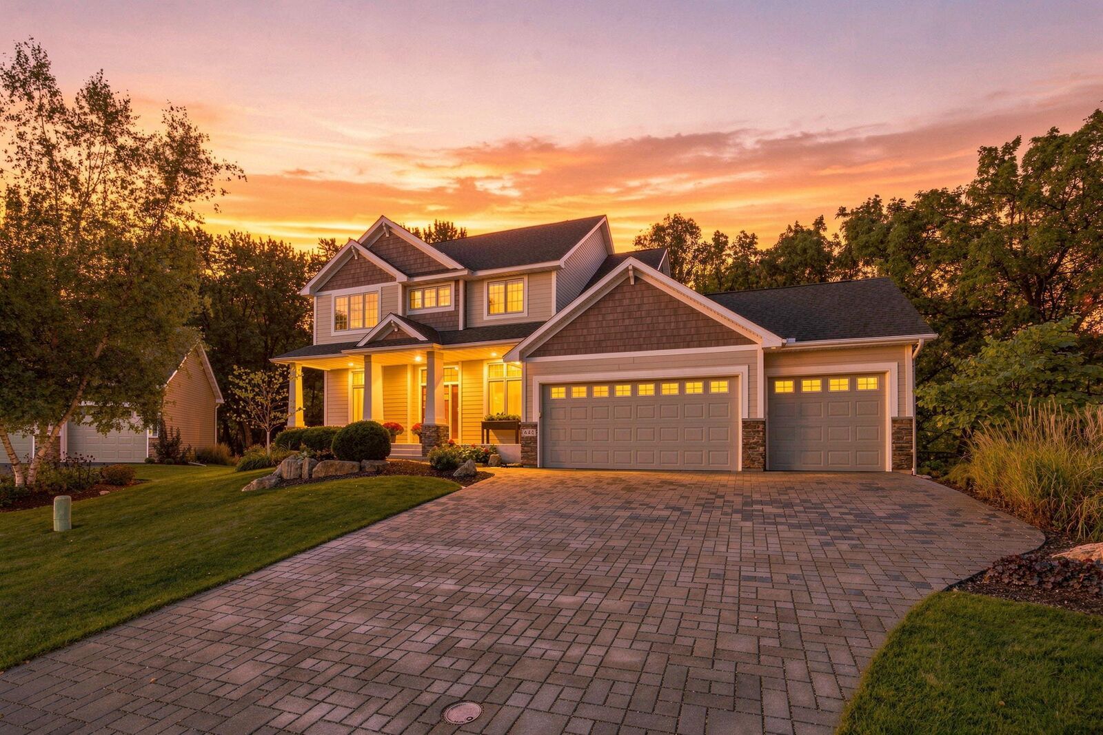 Property Photo:  642 Woodland Way  MN 55123 