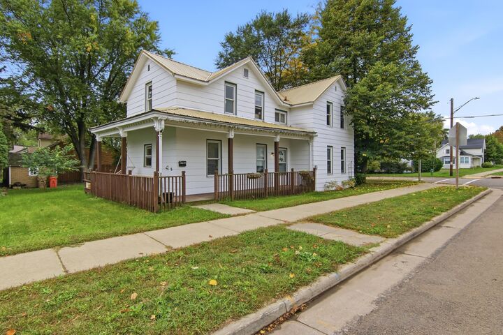 Property Photo:  465 W Spruce Street  WI 54729 
