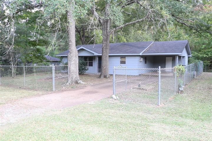 Property Photo:  6420 Highway 80  LA 71037 
