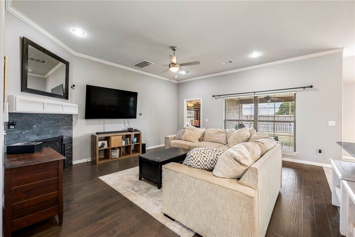 Property Photo:  4004 SW Flintstone Way  AR 72713 