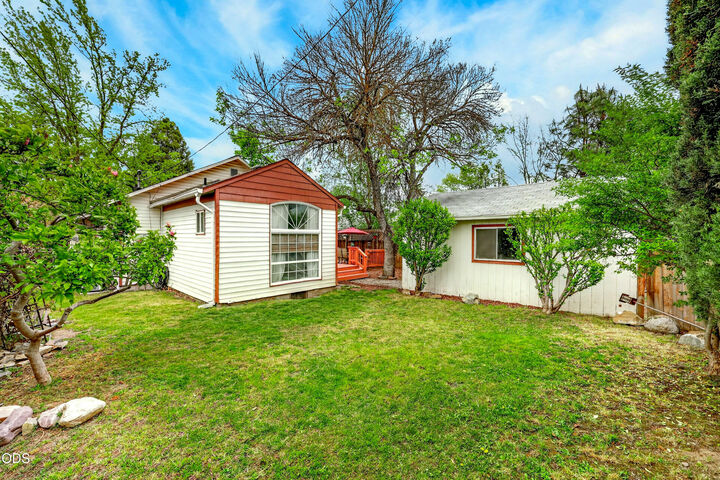 Property Photo:  1117 W 9th Street  OR 97501 