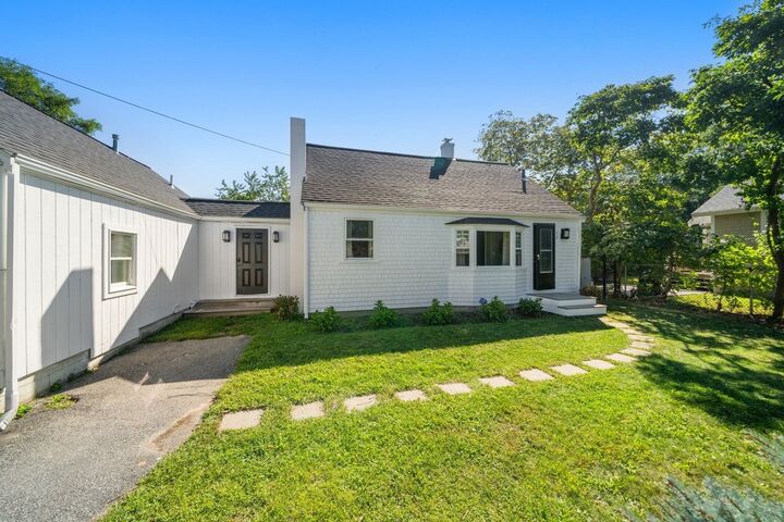 Property Photo: 72 Grove St MA 02601