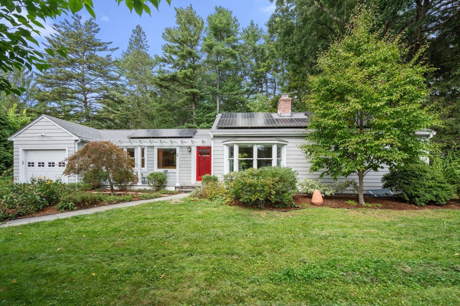 Property Photo:  6 Hayward Road  MA 01778 