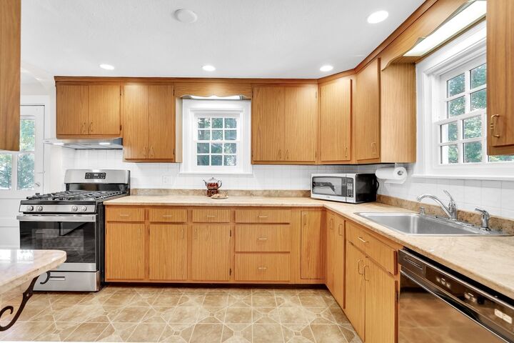 Property Photo:  21 Allen Ave  MA 02468 
