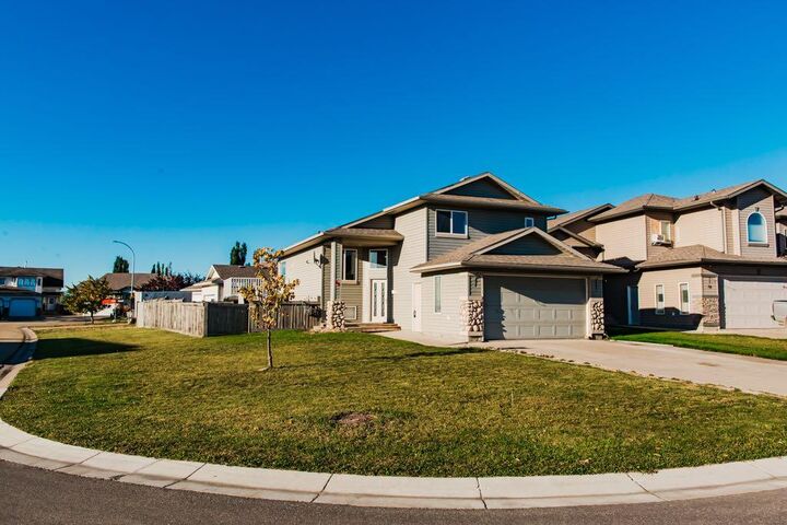 Photo de la propriété: 40 Pinnacle Lake Drive AB T8W 0A9
