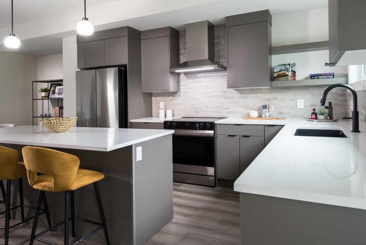 Property Photo:  195 Belvedere Drive SE 501  AB T2A 0V9 