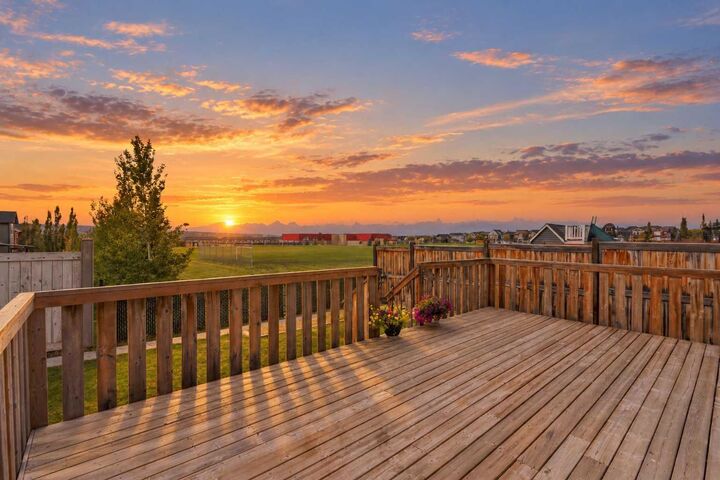 Property Photo:  91 Evansfield Rise NW  AB T3P 0L7 
