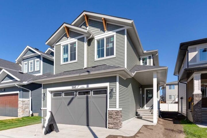 Property Photo:  1062 Bayview Crescent SW  AB T4B 5N8 