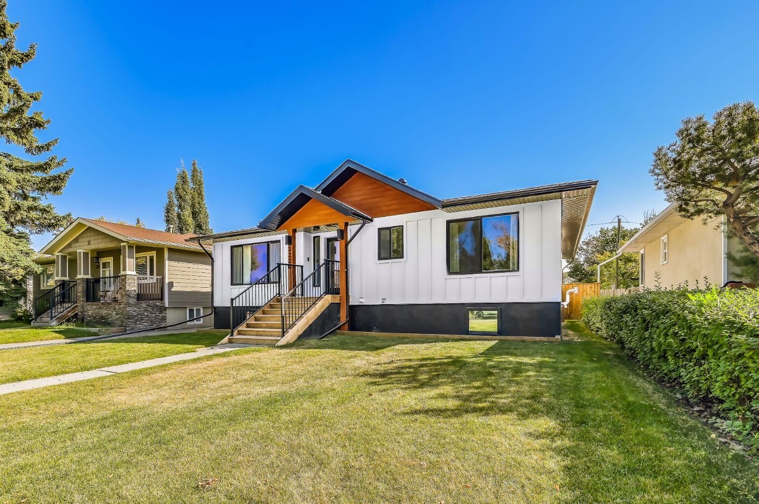 Property Photo: 3224 24A Street SW AB T3E 1W7