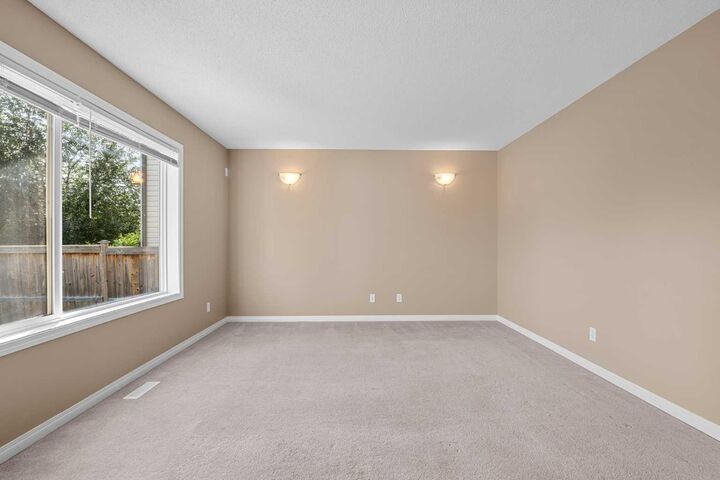 Property Photo:  15 Cranfield Manor SE  AB T3M 1K5 